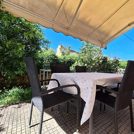 Διαμέρισμα Family House